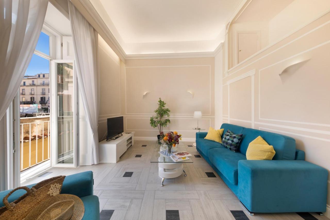 Yourhome - Royal Blue Suite ซอร์เรนโต ภายนอก รูปภาพ