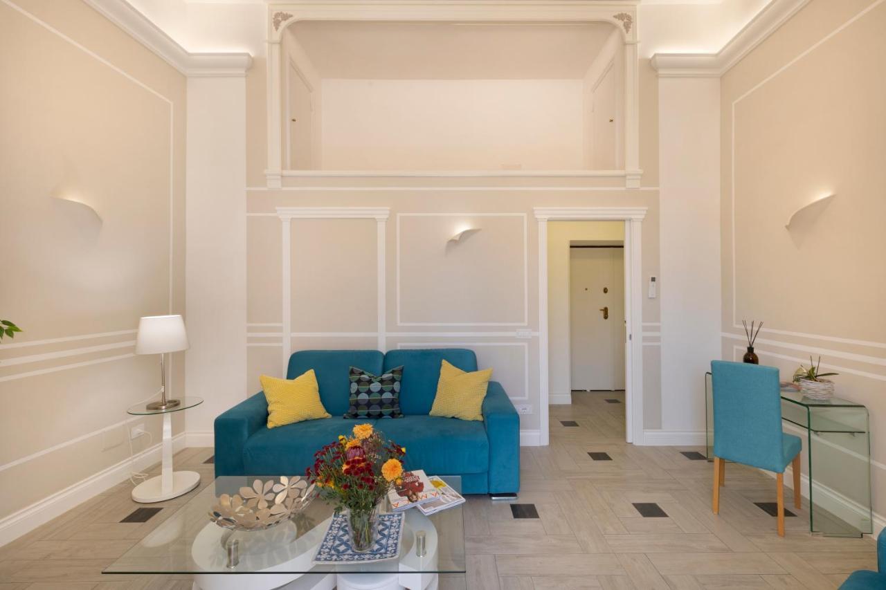 Yourhome - Royal Blue Suite ซอร์เรนโต ภายนอก รูปภาพ