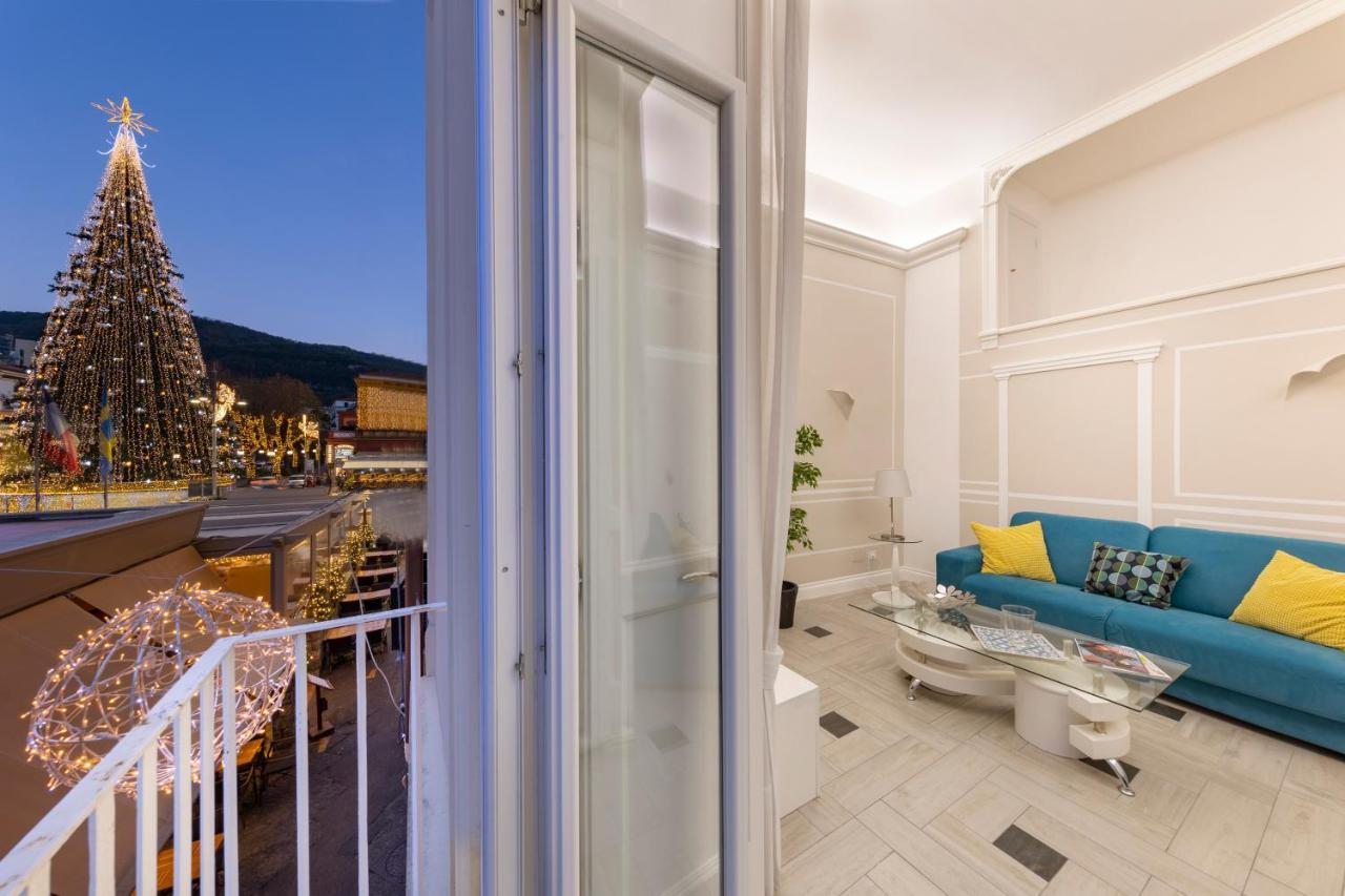 Yourhome - Royal Blue Suite ซอร์เรนโต ภายนอก รูปภาพ